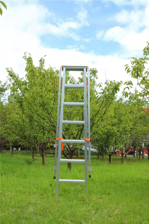 鋁合金梯子廠家.jpg 鋁合金梯子廠家.jpg